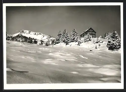 AK Buchs, Naturfreundehaus Malbun mit Dossen im Schnee