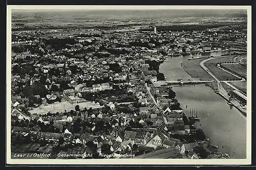 AK Leer / Ostfriesland, Gesamtansicht vom Flugzeug aus