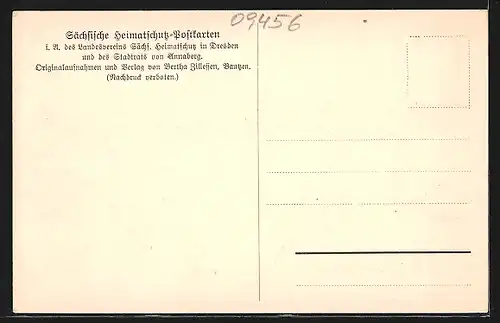 AK Annaberg / Erzg., belebte Strassenpartie vor dem Rathaus