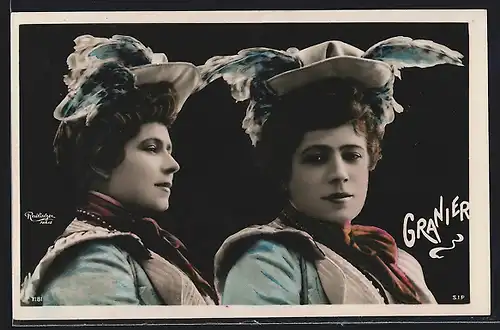Foto-AK Atelier Reutlinger, Paris: Granier, Zwei junge Damen in Kleidern mit Hochsteckfrisuren und Hüten