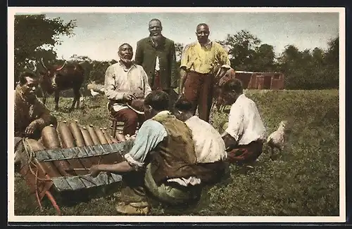 AK Häuptling Tshikhorhokhoro im Wendaland mit seiner Hofkapüelle am Eingeborenenklavierm Südafrika