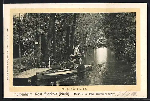 AK Kummersdorf /Storkow, Mühlenfliess mit Besuchern am Gasthof Mühlenheim