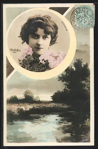 Foto-AK Atelier Reutlinger, Paris: Lepinois, Junge Frau mit Blumen und Flusslandschaft