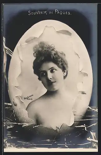 Foto-AK Atelier Reutlinger, Paris: Junge Frau mit verträumten Blick