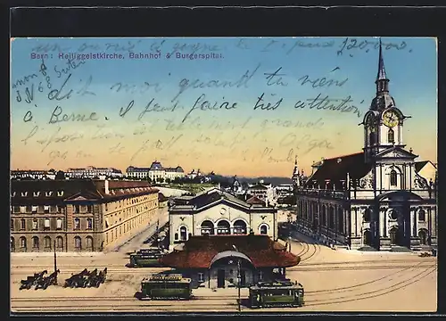 AK Bern, Bahnhof mit Heiliggeistkirche und Burgerspital, Place de la Gare, Strassenbahnen, Pferdekutschen
