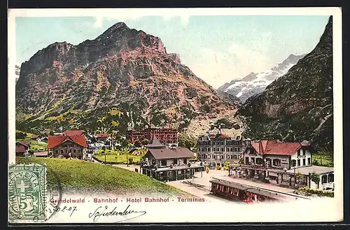 AK Grindelwald, Hotel Bahnhof-Terminus und Bahnhof mit Strassenbahn