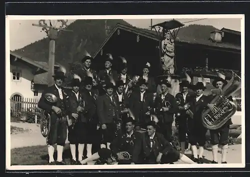 Foto-AK Ruhpolding, Musik-Kapelle im Ort