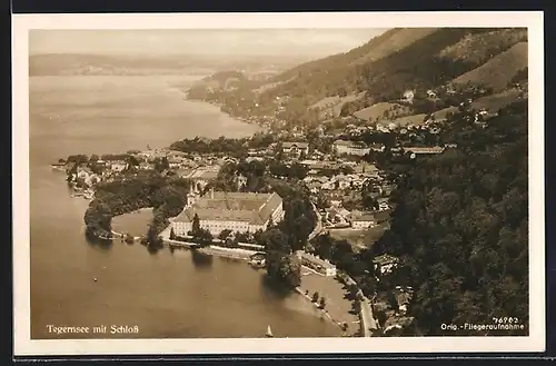 AK Tegernsee, Gesamtansicht mit Schloss, Fliegeraufnahme