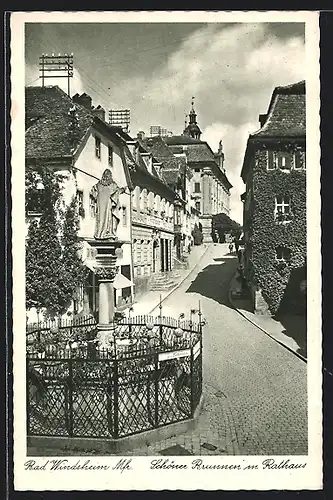 AK Bad Windsheim /Mfr., Schöner Brunnen mit Rathaus