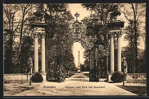 AK Potsdam, Hauptportal von Sanssouci, Blick zum Obelisk