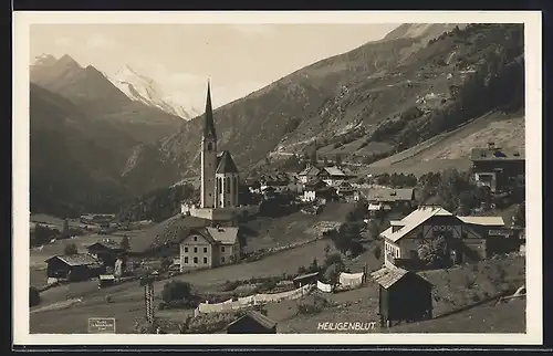 AK Heiligenblut, Ortsansicht mit prominenter Kirche vor Bergen