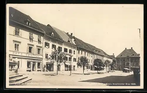 AK St. Veit an der Glan, Blick über den Hauptplatz mit Cafe Central