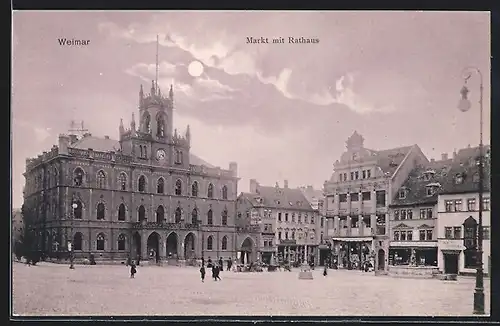 AK Weimar / Thüringen, Markt mit Geschäften und Rathaus bei Mondschein