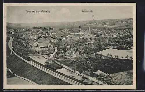 AK Tauberbischofsheim, Totalansicht mit Eisenbahn aus der Vogelschau