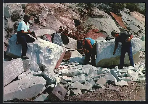 AK Carrara, Arbeiter beim Marmor abschlagen