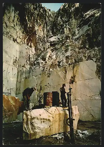 AK Monti Apuani, Bohren des Marmors