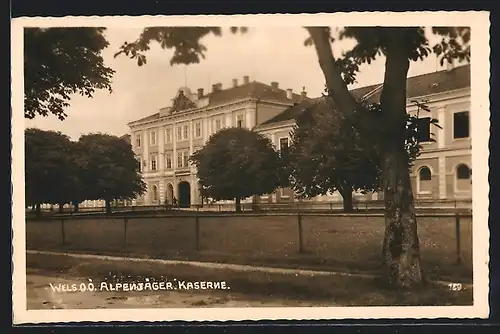 Foto-AK Wels, Alpenjäger-Kaserne