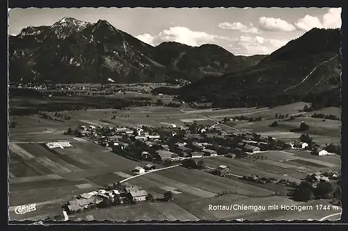 AK Rottau /Chiemgau, Ortsansicht gegen Hochgern