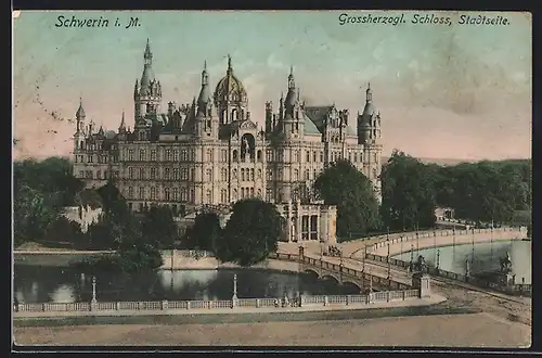 AK Schwerin / Mecklenburg, Brücke am Grossherz. Schloss