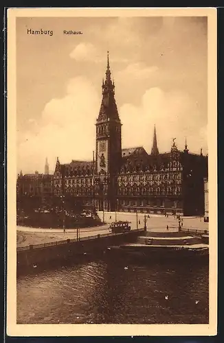 AK Hamburg, Partie auf dem Wasser mit Blick zum Rathaus