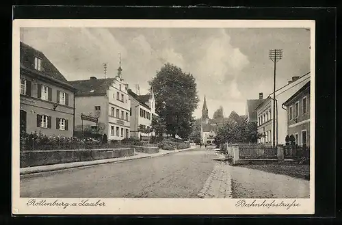 AK Rottenburg a. Laaber, Bahnhofstrasse mit Blick auf Kirchturm