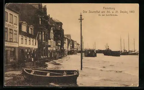 AK Flensburg, Die Strumflut 1913, An der Schiffbrücke, Unwetter