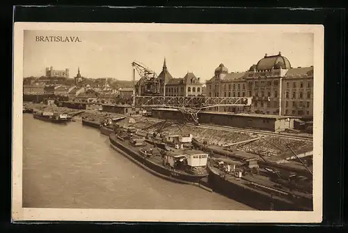 AK Bratislava, Teilansicht der Stadt an der Donau