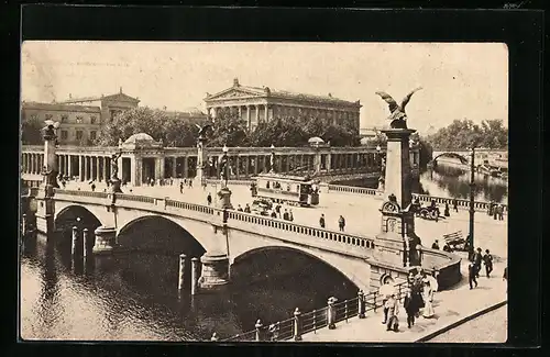 AK Berlin, Strassenbahn auf der Kaiser Friedrichbrücke