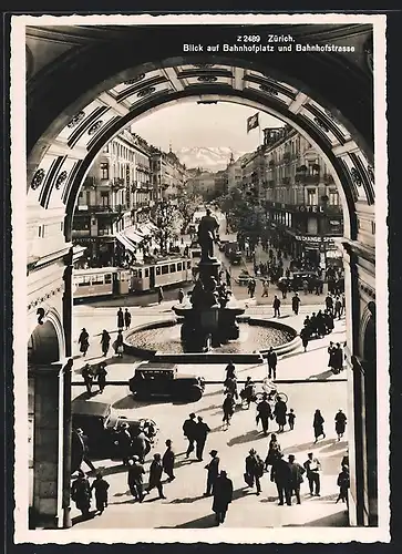 AK Zürich, Strassenbahn am Bahnhofplatz nebst Bahnhofstrasse