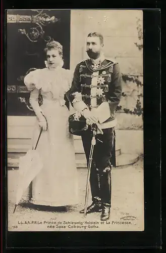 AK Le Prince de Schleswig-Holstein et la Princesse nee Saxe-Cobourg-Gotha, Husaren-Uniform
