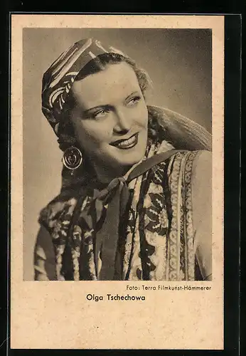 AK Schauspielerin Olga Tschechowa mit Ohrringen