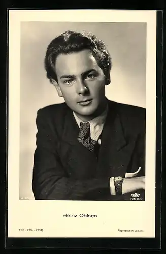 AK Schauspieler Heinz Ohlsen mit Blick in die Kamera