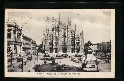 AK Milano, Piazza del Duomo dal lato nord-ovest, Strassenbahnen