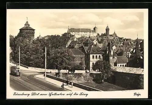 AK Nürnberg, Blick vom Hallertor auf die Burg, Strassenbahn