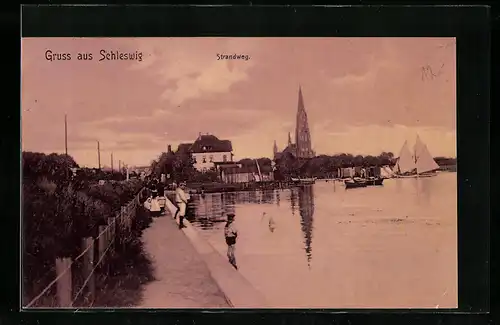 AK Schleswig, Strandweg mit Blick zur Kirche
