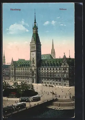 AK Hamburg, Blick zum Rathaus mit Strassenbahnen