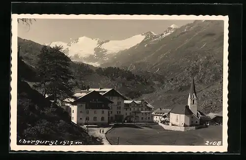 AK Obergurgl, Pension Fender und Kirche gegen die Berge