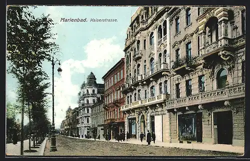 AK Marienbad, Kaiserstrasse mit Geschäften