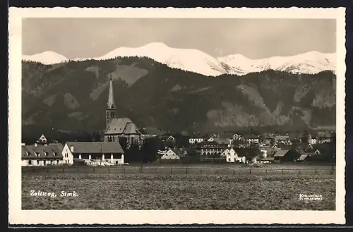 AK Zeltweg /Stmk., Ortsansicht mit Kirche gegen die Berge
