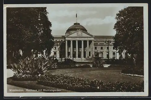 AK Wiesbaden, Kurhaus mit Blumengarten