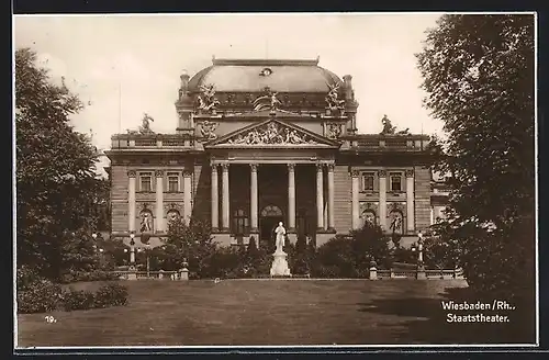 AK Wiesbaden /Rh., Partie vorm Staatstheater