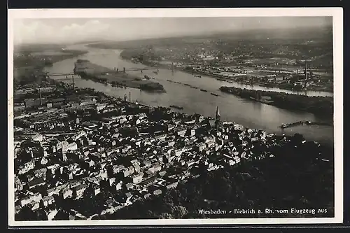 AK Wiesbaden-Biebrich a. Rhein, Ortsansicht vom Flugzeug aus