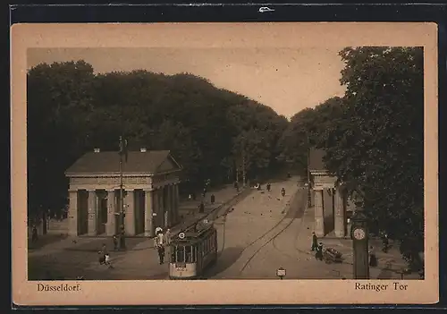 AK Düsseldorf, Strassenbahn am Ratinger Tor aus der Vogelschau