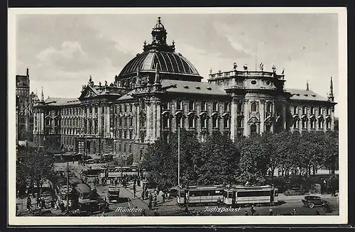 AK München, Strassenbahn vor dem Justizpalast