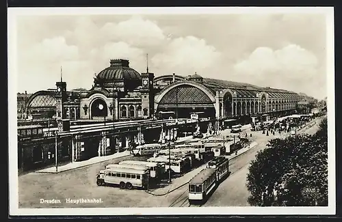 AK Dresden, Strassenbahn am Hauptbahnhof