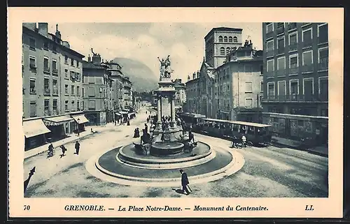 AK Grenoble, la Place Notre-Dame et Tramway, Strassenbahn