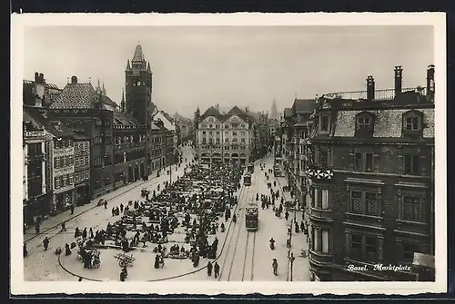 AK Basel, Strassenbahn auf dem Marktplatz
