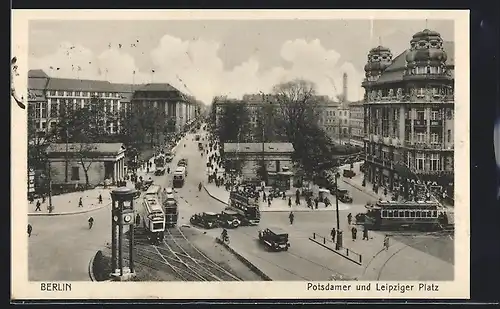 AK Berlin, Potsdamer und Leipziger Platz mit Strassenbahn, Erste Ampel