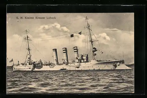AK Kriegsschiff S.M. Kleiner Kreuzer Lübeck bei der Ausfahrt