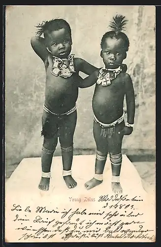 AK Young Zulus, kleine afrikanische Kinder mit Halsschmuck